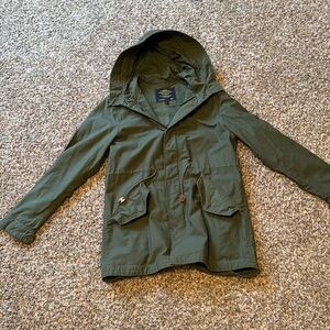 Alpha industries fishtail military jacket. Military green. Size L
